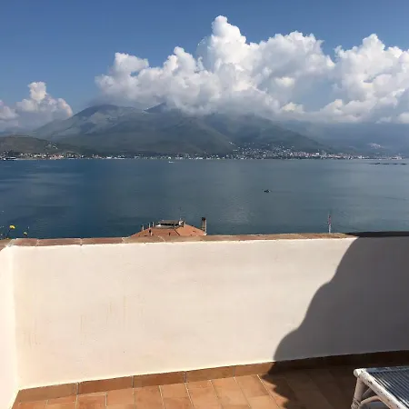 Il Vecchio E Il Mare Bed & Breakfast